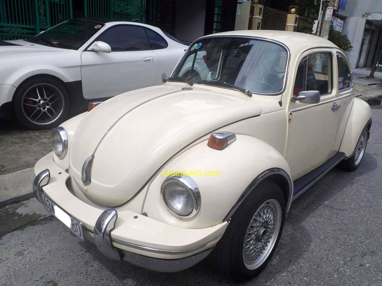 thue-xe-con-bo-co-volkswagen-beetle-4-cho