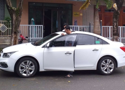 Dịch vụ xe du lịch 4 chỗ thuê tháng