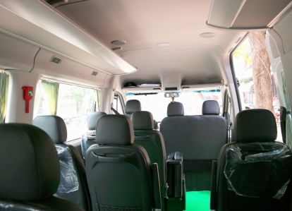 Thuê xe du lịch 16 chỗ Hyundai Solati