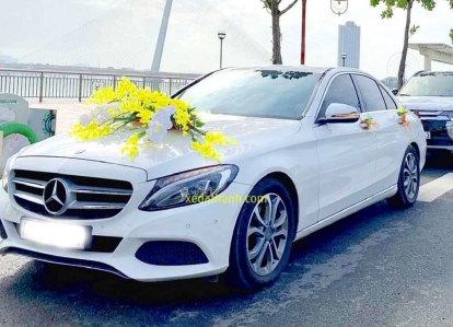 Thuê xe Mercedes phục vụ cưới hỏi sự kiện
