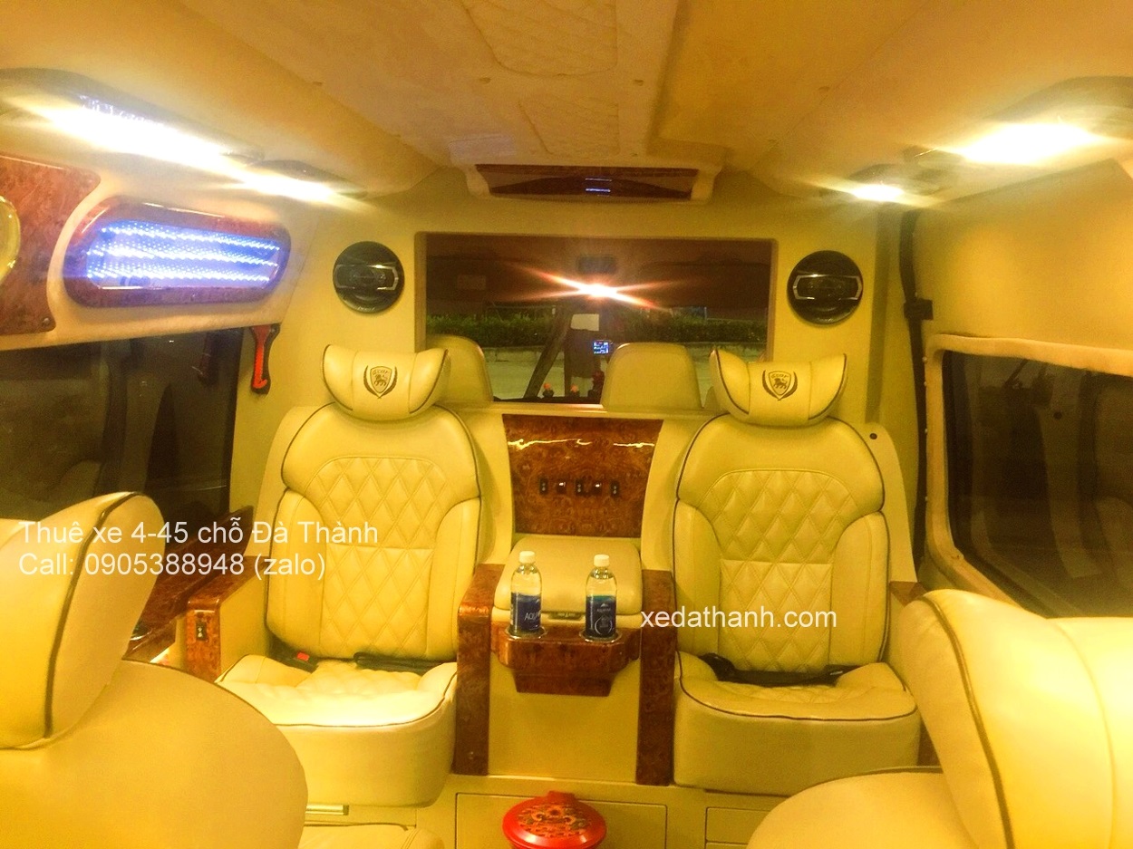 cho-thue-xe-hang-sang-dcar-limousine-luxury-9-cho-da-nang-(3)