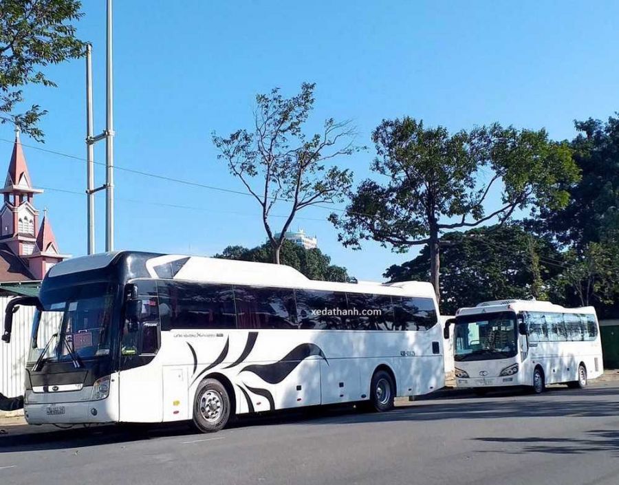 thue-xe-du-lich-da-nang-luxury-bus-hyundai