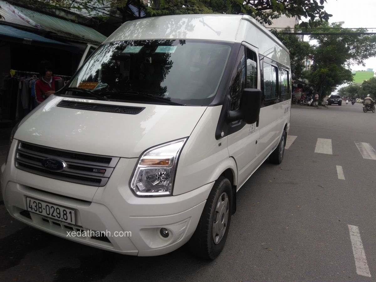 Thuê xe cao cấp 16 chỗ tại đội xe du lịch Đà Thành cho thuê xe 16 chỗ Ford Transit đón tiễn sân bay Đà Nẵng