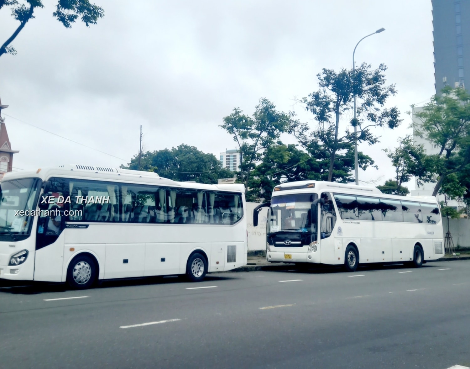 Các dịch vụ thuê xe 4-45 chỗ Hội An - Đà Nẵng - Huế - Quảng Bình.